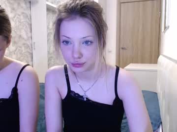 Naked cam couple alice_nika image #4049717