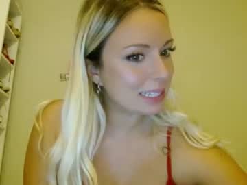 brunettebaby53x naked cam