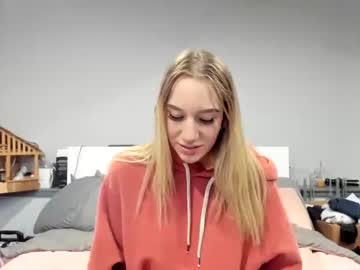 Naked cam couple thatblondibaddi image #3160378