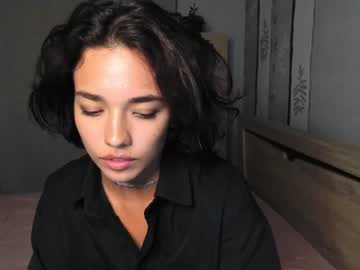 Naked cam girl ella_flare image #2475392