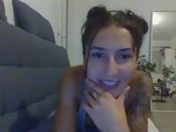 Naked cam girl tuguesa image #2104012
