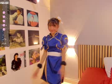 Naked cam girl little_effy18 image #3580915