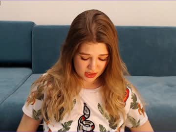 milasweet18 naked cam