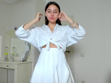 Naked cam girl eleonora_linn image #2702267