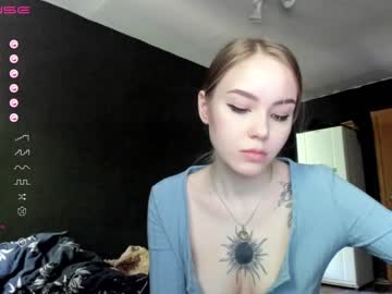 ur_sweet_lily naked cam