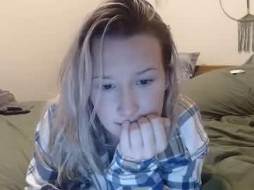 chloesmith777 naked cam