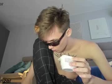 Naked cam man horny_jerk_roy_prick2001 image #1123207