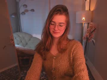 Naked cam girl zlata_luna image #325627