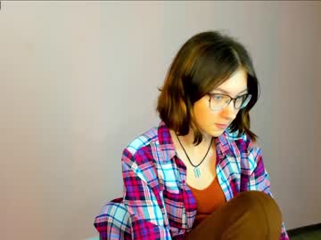 emma__ellis naked cam