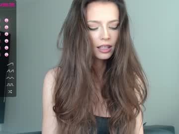 Naked cam girl isia_slay image #1784670