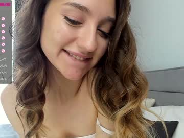 Naked cam girl mia_elfie image #1868468