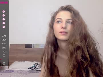Naked cam girl maya20022 image #2039795