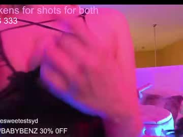 Naked cam girl babybenzz image #3929618