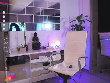 Naked cam girl swt_molly image #3525295