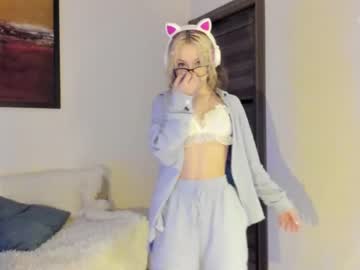 Naked cam girl deryubanny image #3364540
