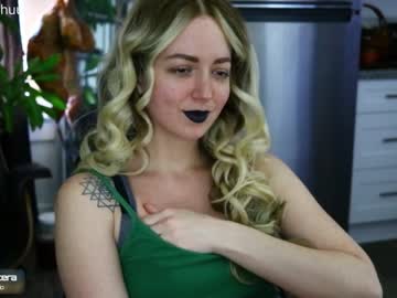 Naked cam girl maeveminx image #1383915