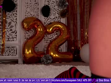 Naked cam girl lunaqueeeen image #832849