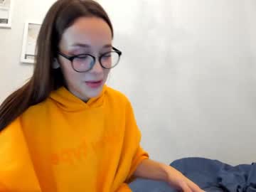 Naked cam girl ellie_leen image #266271