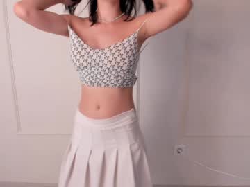 Naked cam girl chika_pie image #4009183