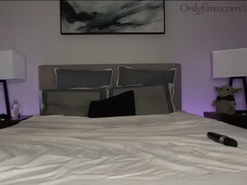 Naked cam couple ari_lovexo image #2741627
