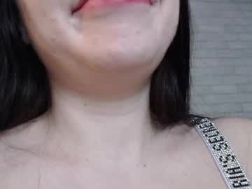 arianaxsky naked cam