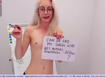 Naked cam girl girl_i_am image #2238079