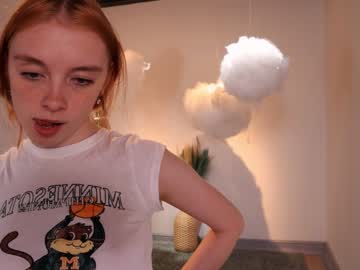 Naked cam girl lily_devi image #2279095