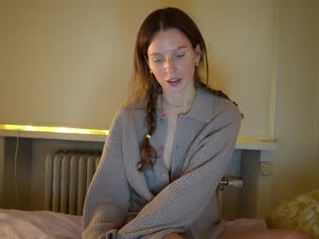 Naked cam girl ellaa91 image #2890524