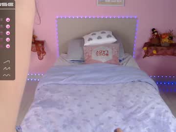 Naked cam girl little_effy18 image #494037