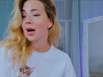 Naked cam girl emmi_rosee image #2553969