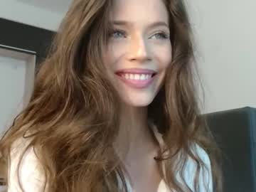 Naked cam girl isia_slay image #2142371