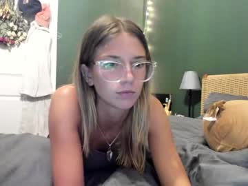 Naked cam girl oliviahansleyy image #4002064