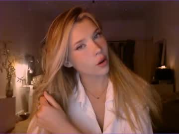 Naked cam girl bitter_moon image #3344952