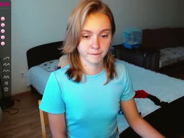 Naked cam girl shy_mirabel image #2732079
