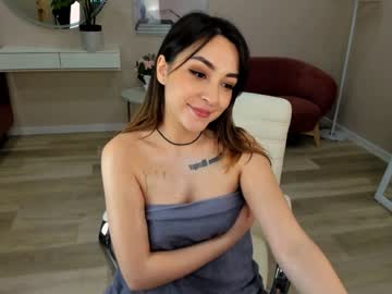 Naked cam girl chloe_catherine_mykers image #2605198
