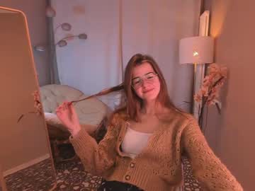 Naked cam girl zlata_luna image #320077