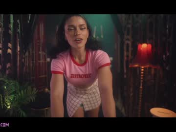 Naked cam girl lucieoude_ image #1952640