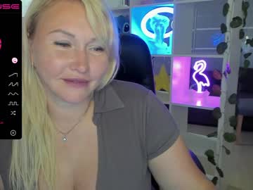 Naked cam girl claire_sunshinie image #2185493