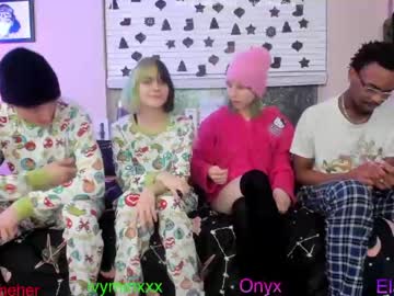 Naked cam girl ivyminxxx image #718613