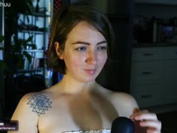 Naked cam girl maeveminx image #2053106