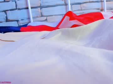 Naked cam girl eugenetomas image #2154086