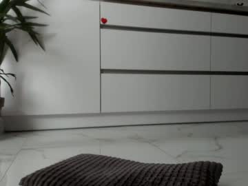 Naked cam girl meryfoxxx image #2330107