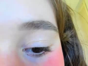 Naked cam girl emilia_bailey image #164603