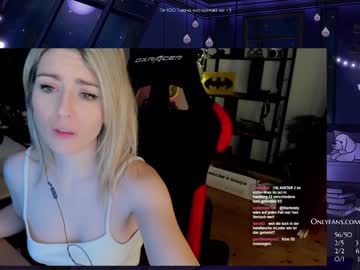 Naked cam girl kimilee22 image #3557619