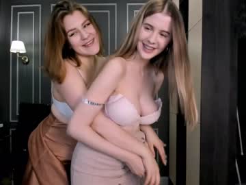 Naked cam girl vivian_lacroix image #297478