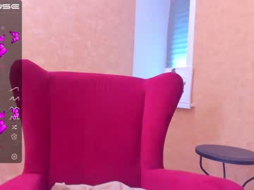 Naked cam girl cristal_moli image #3698081