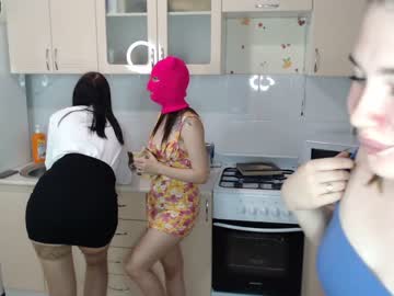 Naked cam couple renae_tom image #2719843