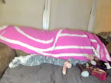 Naked cam girl charlottemae97 image #1229201