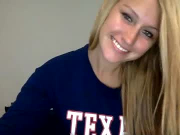 Naked cam girl smexxii93 image #2905358