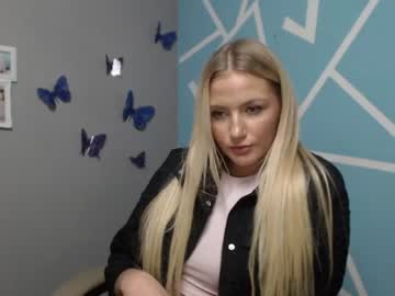 Naked cam girl shy_zorii image #1288328
